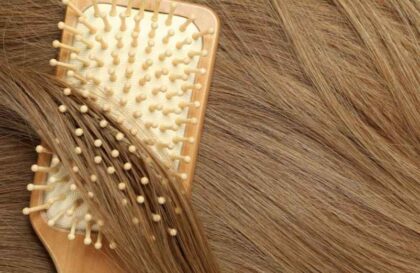 Entretien essentiel : Comment nettoyer efficacement une brosse à cheveux ?