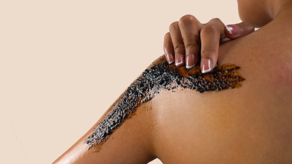 gommage peau autobronzant